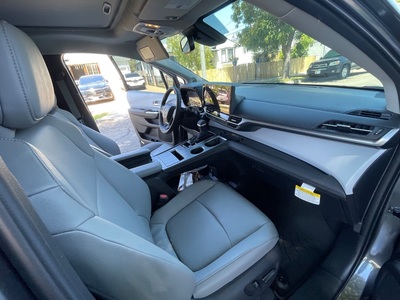 2025 Toyota Sienna XLE 8-Passenger FWD