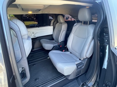 2025 Toyota Sienna XLE 8-Passenger FWD