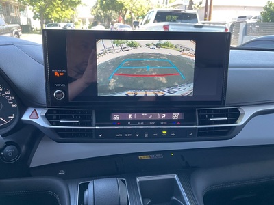 2025 Toyota Sienna XLE 8-Passenger FWD