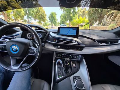 2015 BMW i8 Pure Impulse World