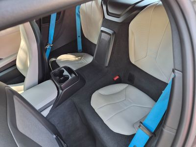 2015 BMW i8 Pure Impulse World