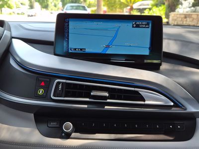 2015 BMW i8 Pure Impulse World