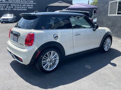 2018 MINI Cooper S 2-Door Hatchback FWD