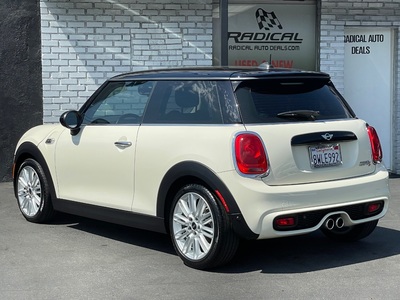 2018 MINI Cooper S 2-Door Hatchback FWD