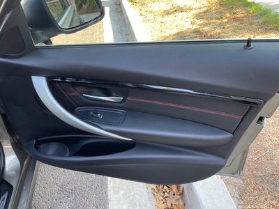 2017 BMW 3 Series 330i Sedan RWD