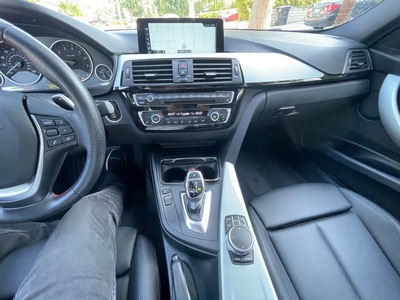 2017 BMW 3 Series 330i Sedan RWD