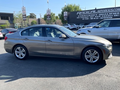 2017 BMW 3 Series 330i Sedan RWD