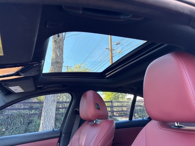 2022 BMW 3 Series 330i  M Sport RWD