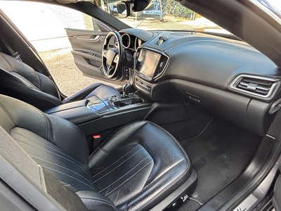 2017 Maserati Ghibli 3.0L Sedan RWD