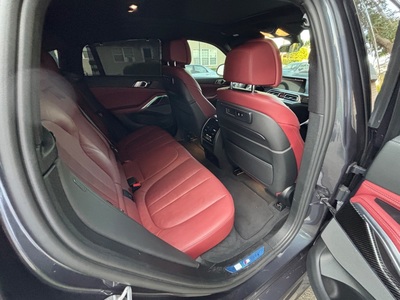 2021 BMW X6 M50i AWD