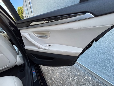 2016 BMW 5 Series 528i Sedan RWD