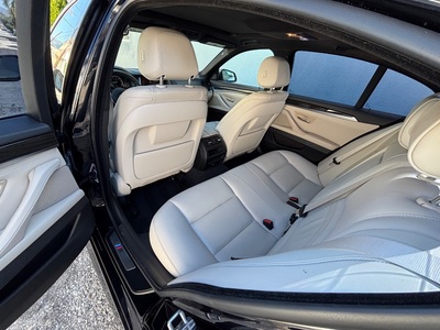 2016 BMW 5 Series 528i Sedan RWD