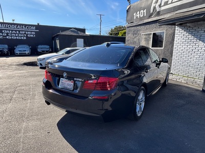2016 BMW 5 Series 528i Sedan RWD