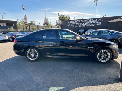 2016 BMW 5 Series 528i Sedan RWD