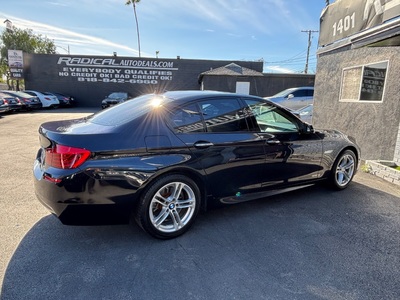 2016 BMW 5 Series 528i Sedan RWD