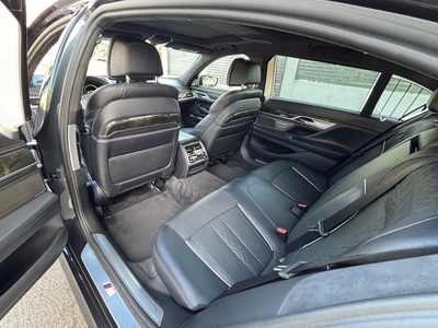 2017 BMW 7 Series 750i RWD