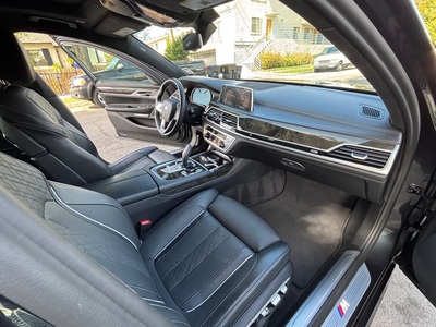 2017 BMW 7 Series 750i RWD