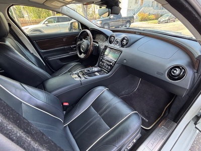 2018 Jaguar XJ-Series XJ R-Sport RWD