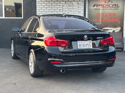 2018 BMW 3 Series 320i Sedan RWD