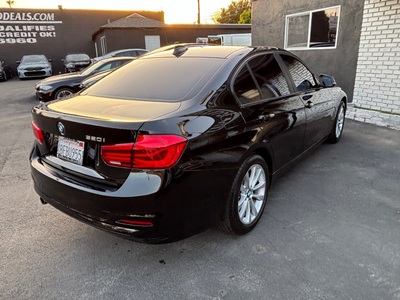 2018 BMW 3 Series 320i Sedan RWD