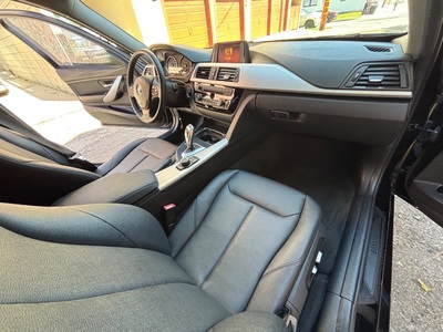 2018 BMW 3 Series 320i Sedan RWD