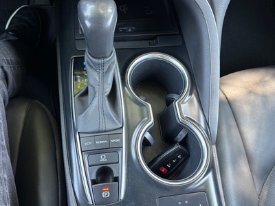 2020 Toyota Camry XSE FWD