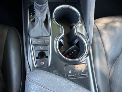 2020 Toyota Camry XSE FWD