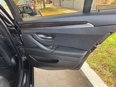 2014 BMW 5 Series 528i Sedan RWD