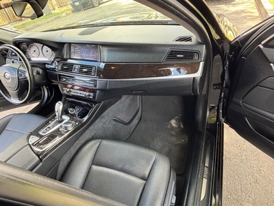 2014 BMW 5 Series 528i Sedan RWD