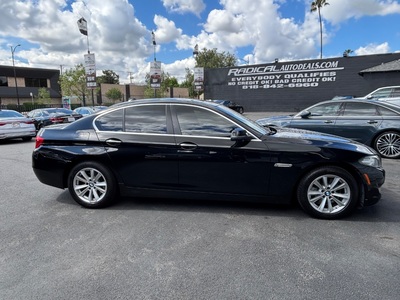 2014 BMW 5 Series 528i Sedan RWD
