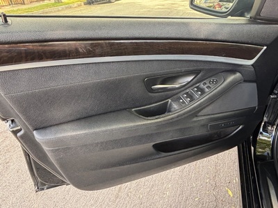 2014 BMW 5 Series 528i Sedan RWD