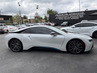 2019 BMW i8 PURE IMPULSE