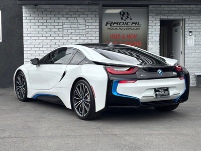 2019 BMW i8 PURE IMPULSE