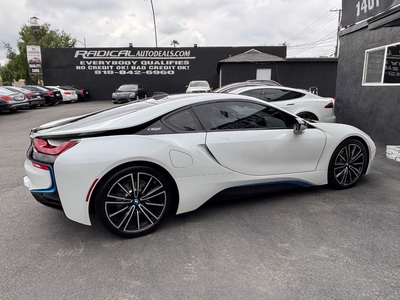 2019 BMW i8 PURE IMPULSE