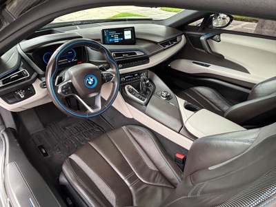 2019 BMW i8 PURE IMPULSE