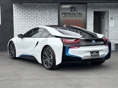 2019 BMW i8 PURE IMPULSE