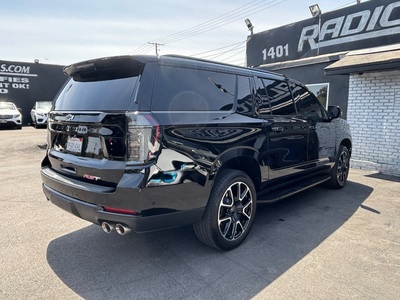 2025 Chevrolet Suburban RST 4WD