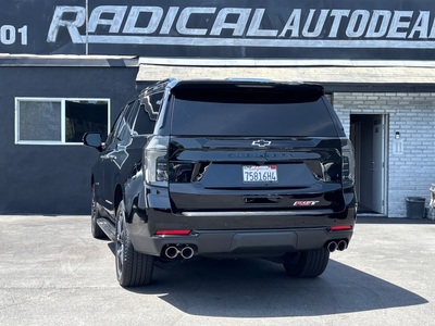 2025 Chevrolet Suburban RST 4WD