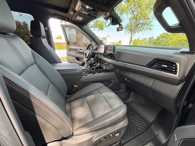 2025 Chevrolet Suburban RST 4WD