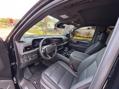 2025 Chevrolet Suburban RST 4WD