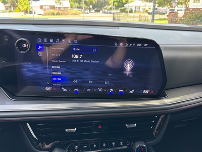 2025 Chevrolet Suburban RST 4WD