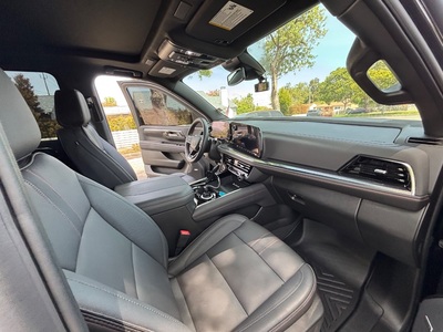 2025 Chevrolet Suburban RST 4WD