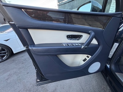 2019 Bentley Bentayga V8 AWD