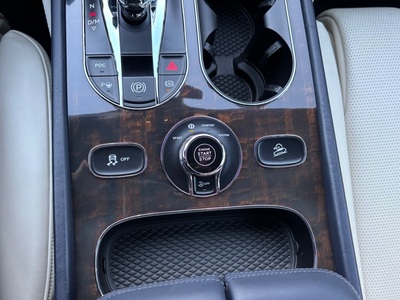 2019 Bentley Bentayga V8 AWD