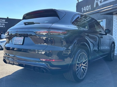 2019 Porsche Cayenne E-Hybrid AWD