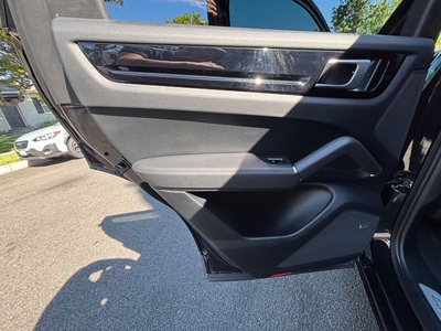 2019 Porsche Cayenne E-Hybrid AWD