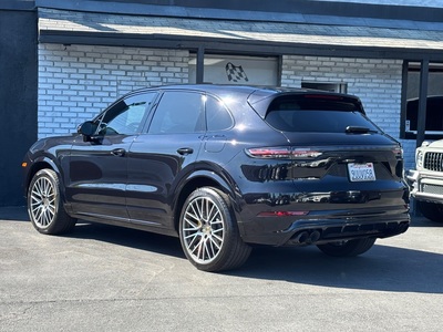 2019 Porsche Cayenne E-Hybrid AWD