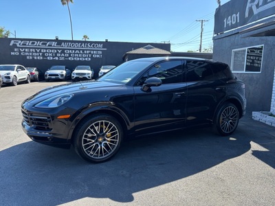 2019 Porsche Cayenne E-Hybrid AWD