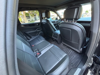 2019 Porsche Cayenne E-Hybrid AWD