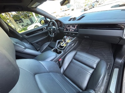 2019 Porsche Cayenne E-Hybrid AWD